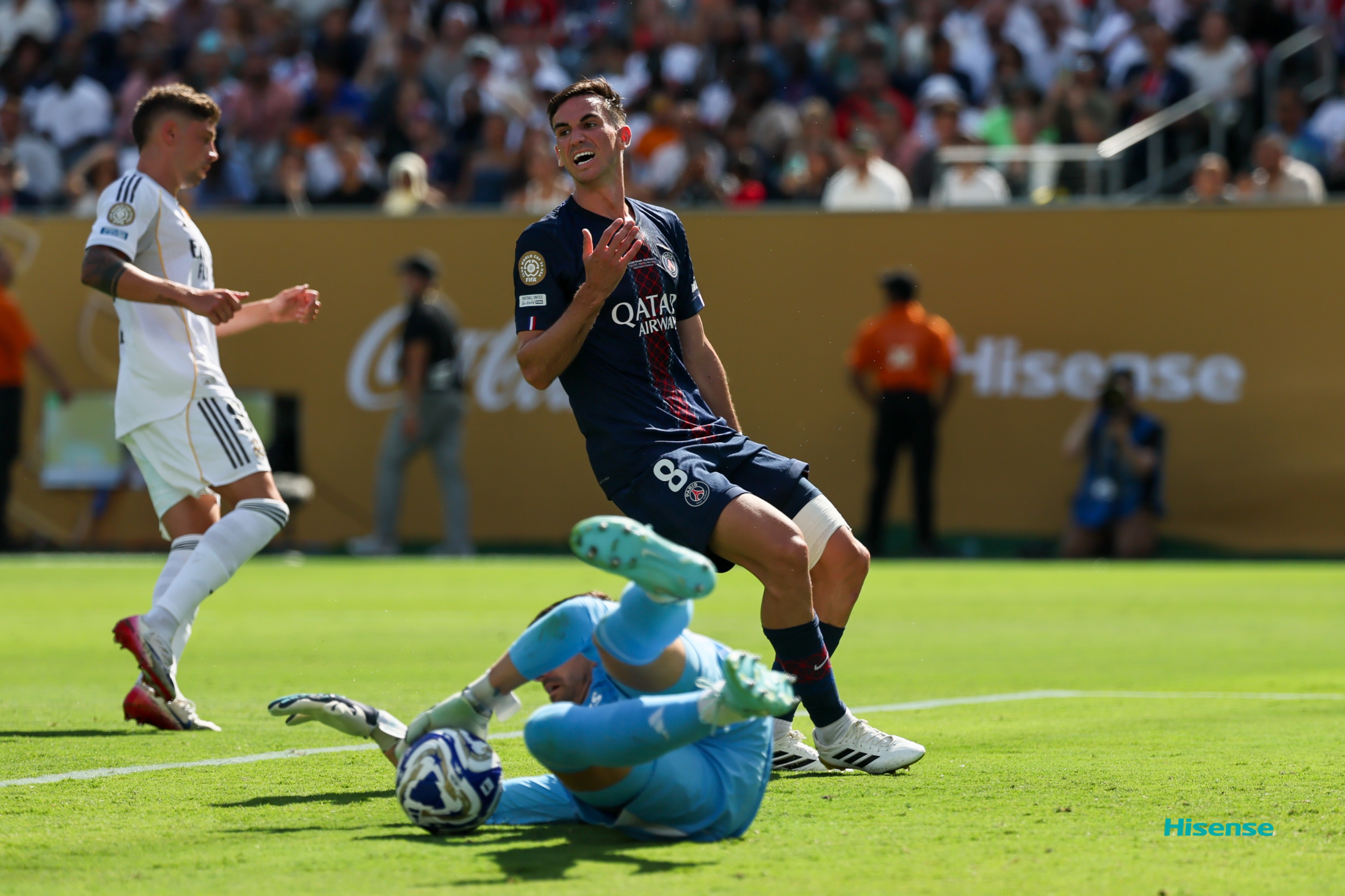 包含转折点！皇家马德里门线救险，CBA常规赛转会期攻防权衡，赛场秩序良好，年轻球员得到机会的词条-爱游戏娱乐网站